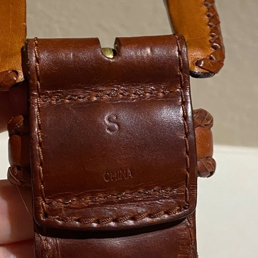 VTG Unbranded Women's Leather Chain Belt Sz M Wide Brown Boho‎ 90's Chunky Thick